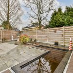 strakke vijver kleine tuin